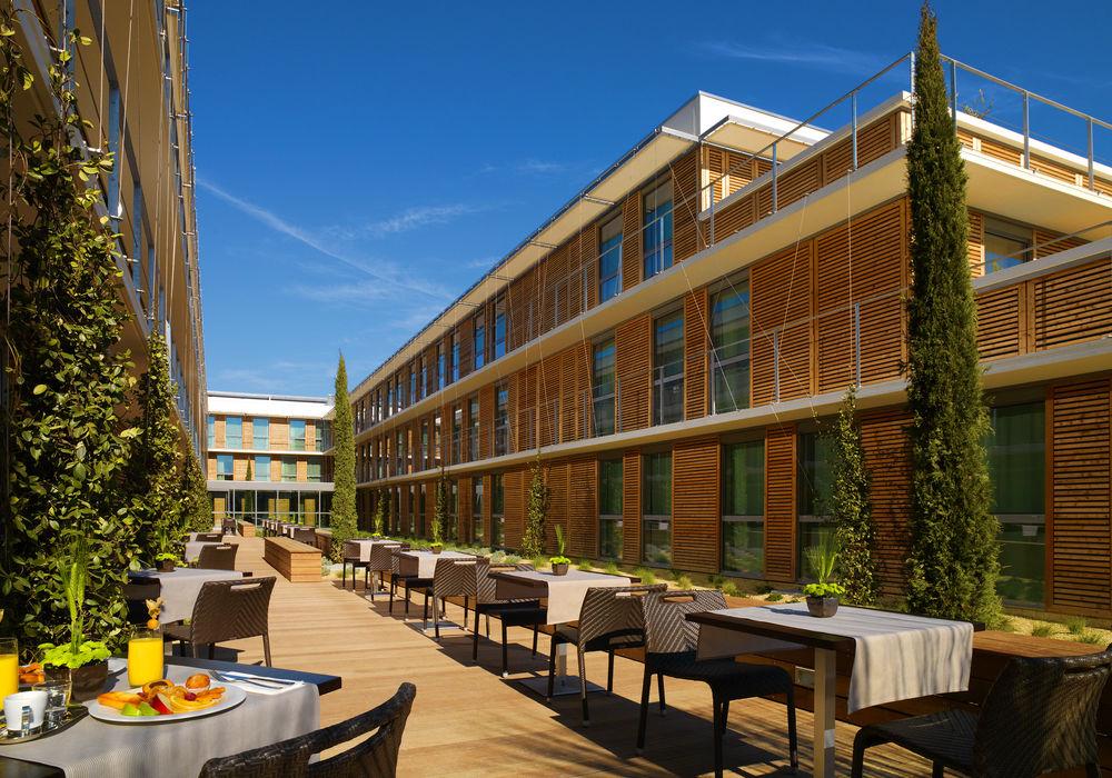 Courtyard By Marriott Montpellier Hotel Exterior photo