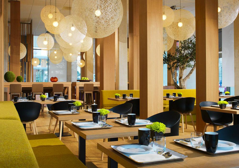 Courtyard By Marriott Montpellier Hotel Exterior photo