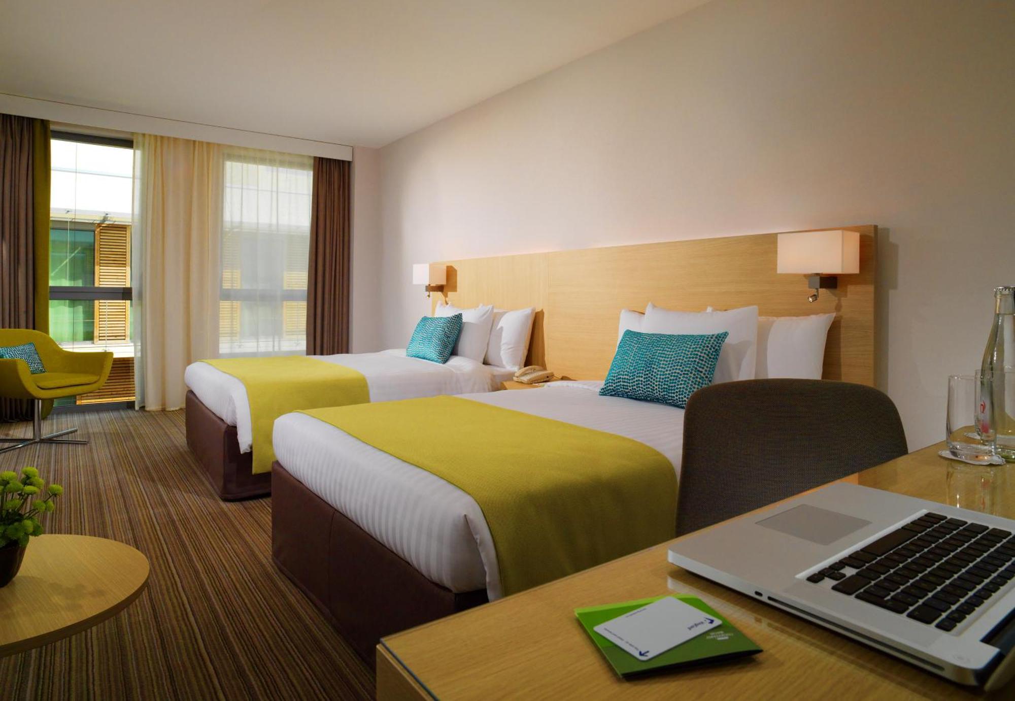 Courtyard By Marriott Montpellier Hotel Exterior photo
