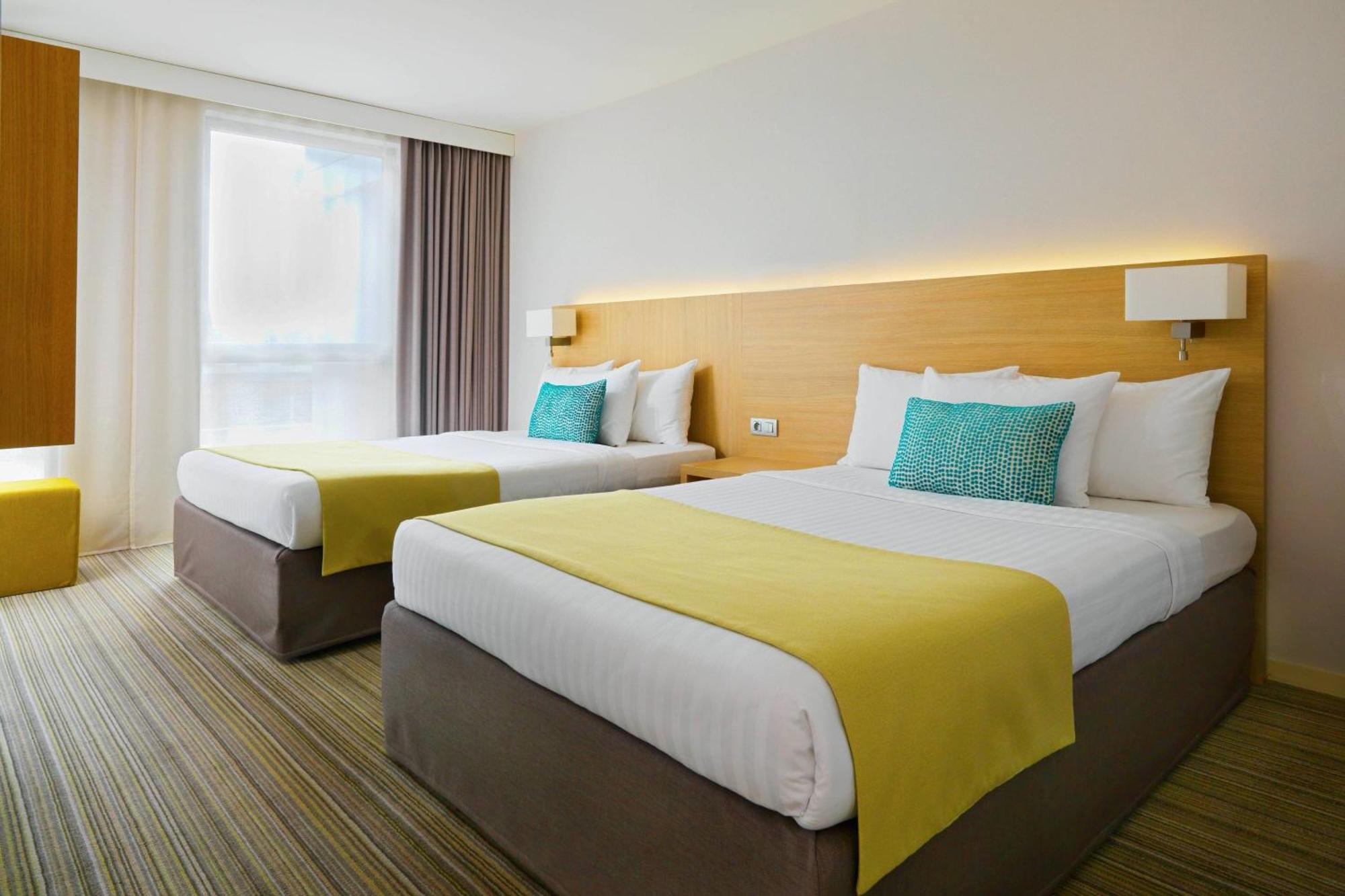 Courtyard By Marriott Montpellier Hotel Exterior photo
