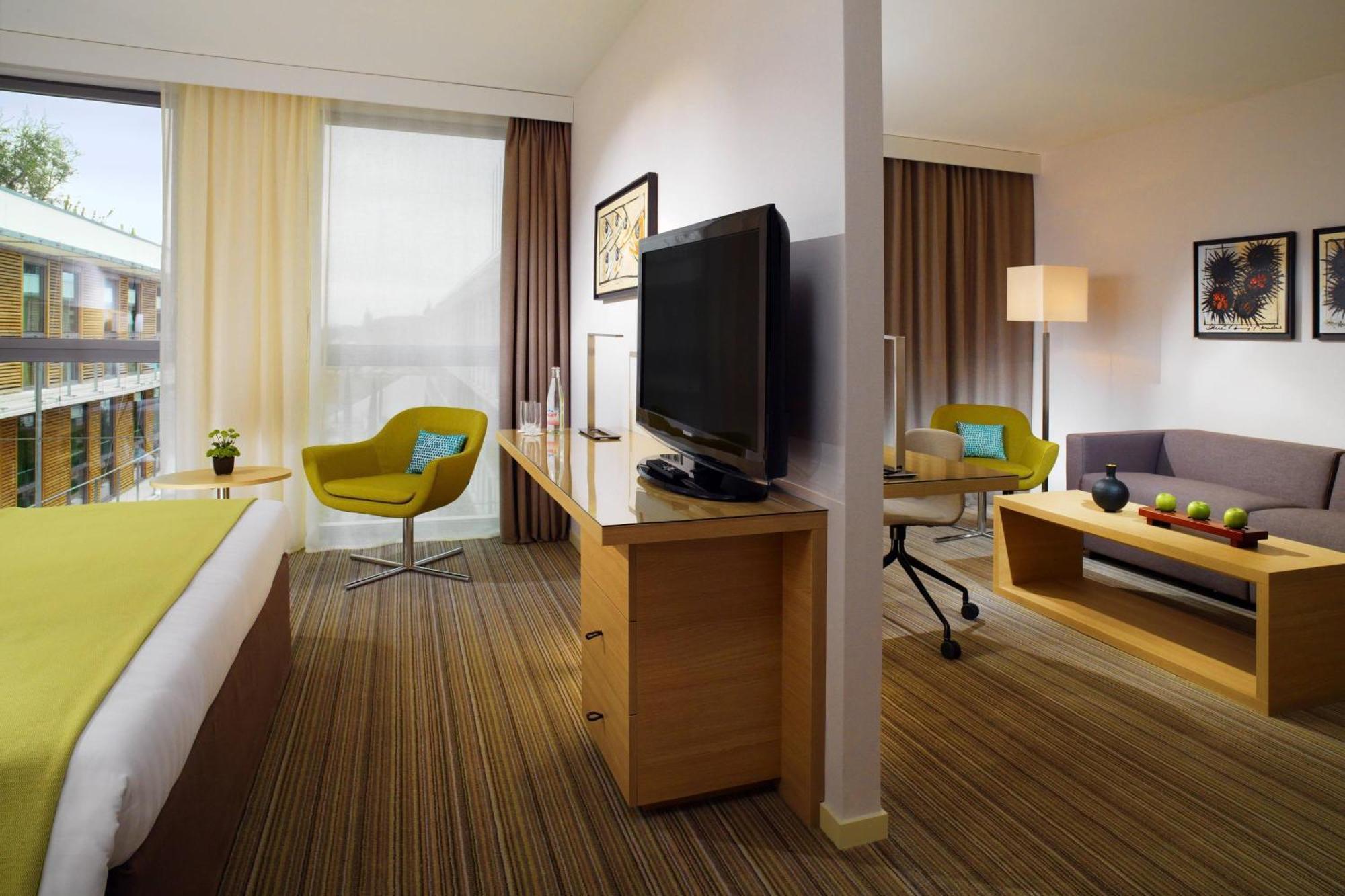Courtyard By Marriott Montpellier Hotel Exterior photo
